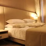 Otel Art Kalelarga