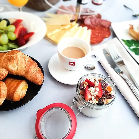 Hotel Art Kalelarga 4*