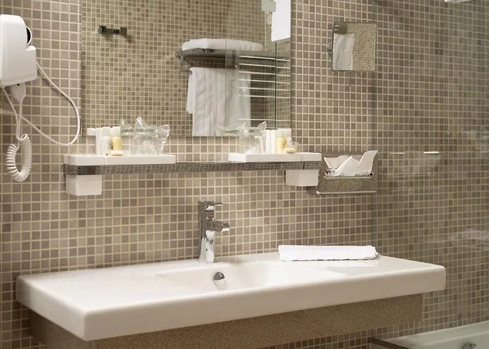 ホテル Art Kalelarga 4*